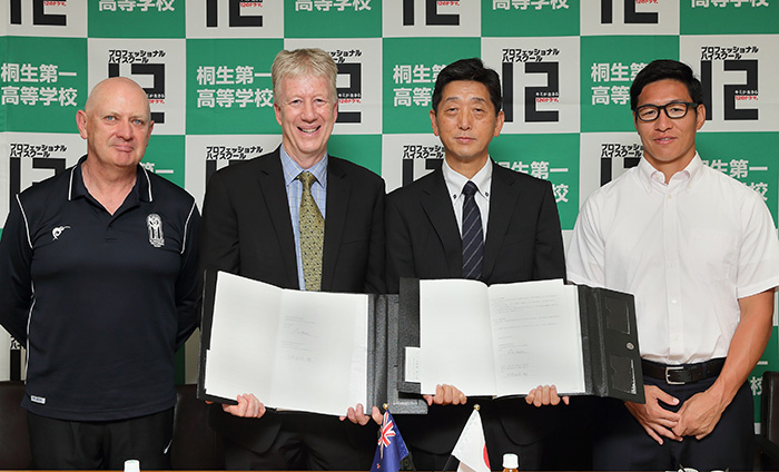 イーリ氏、フィル校長、久保田校長、霜村監督